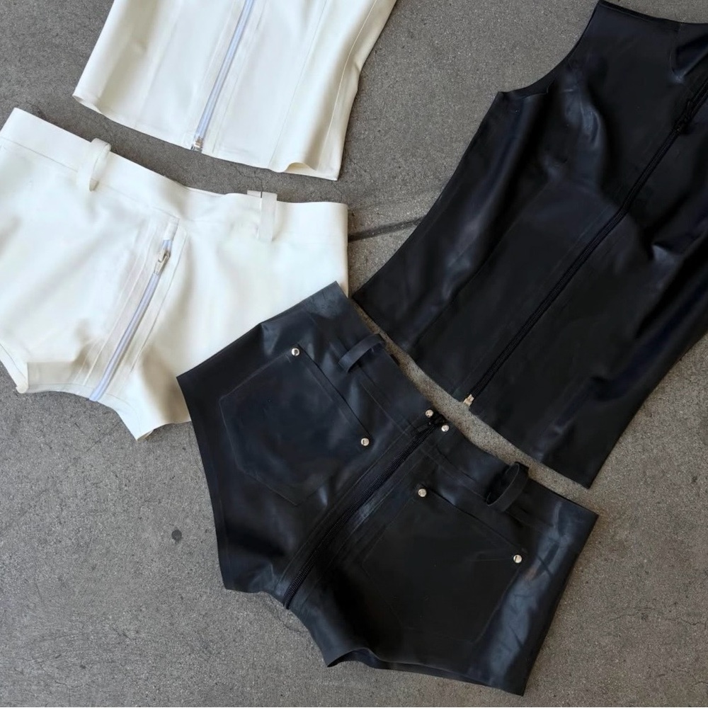 Black 100% Latex Zip Shorts, super cute & never worn 🖤
